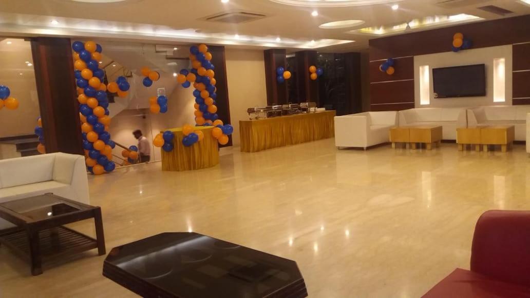 Hotel Yash Inn Mirzāpur Exterior foto